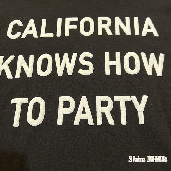 SKIM MILK CALIFORNIA TEE SIZE XL - Picture 2 of 4
